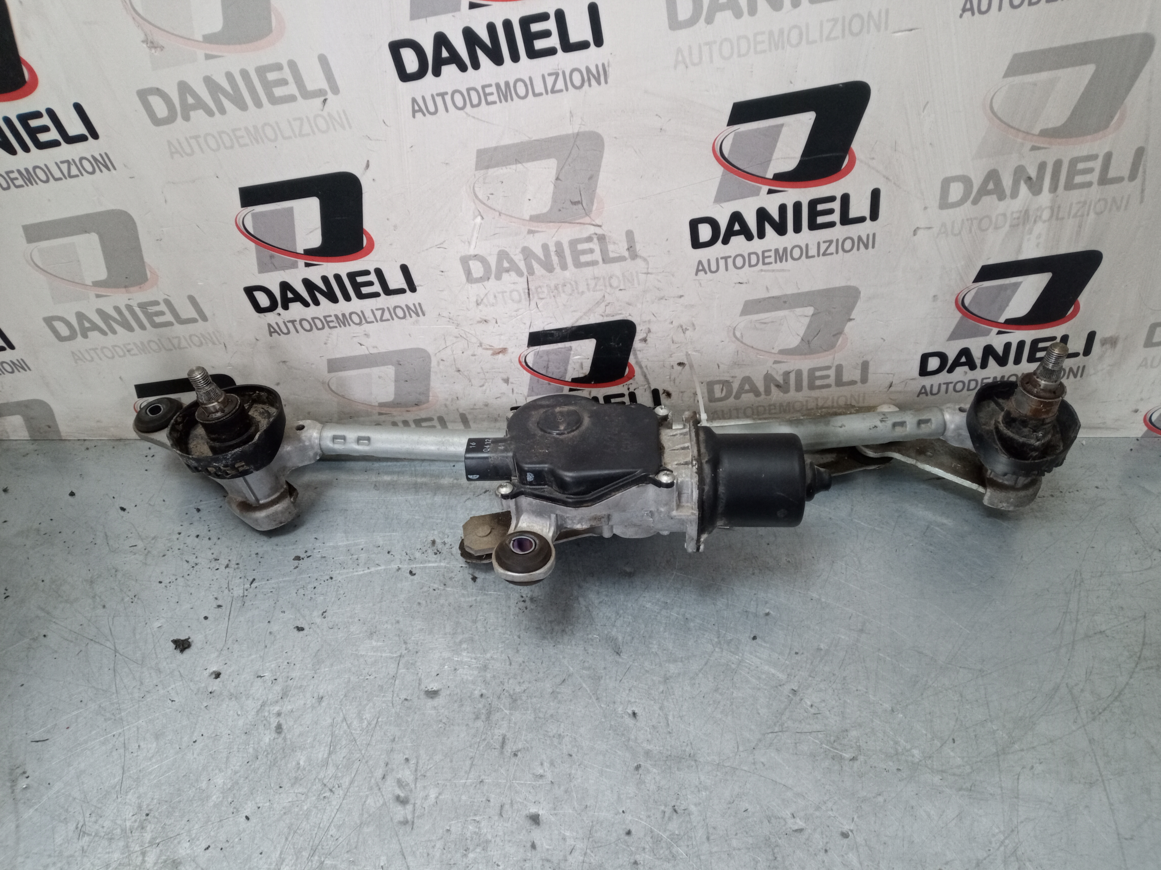 MOTORINO TERGICRISTALLO NISSAN QASHQAI | Ricambi Usati