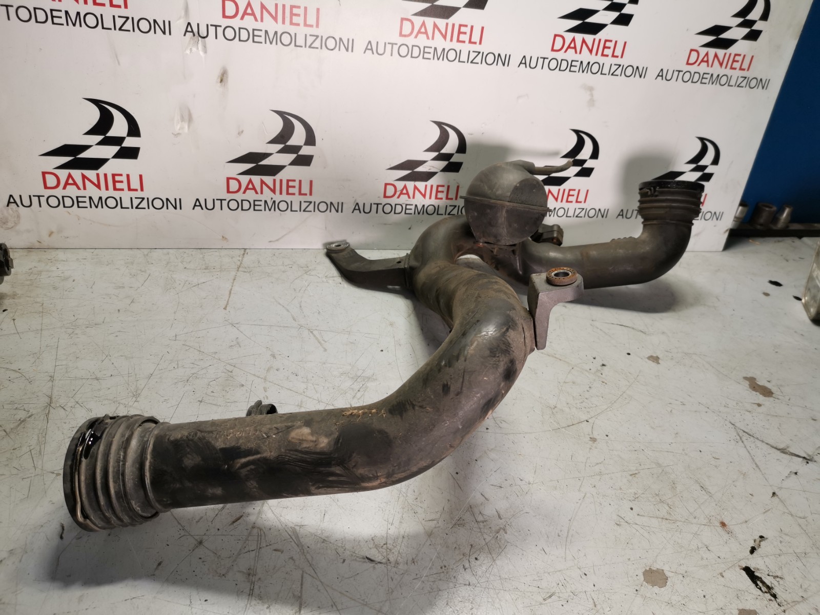 MANICOTTO TUBO RIGIDO INTERCOOLER GOLF 5 1.9 TDI Ricambi Usati