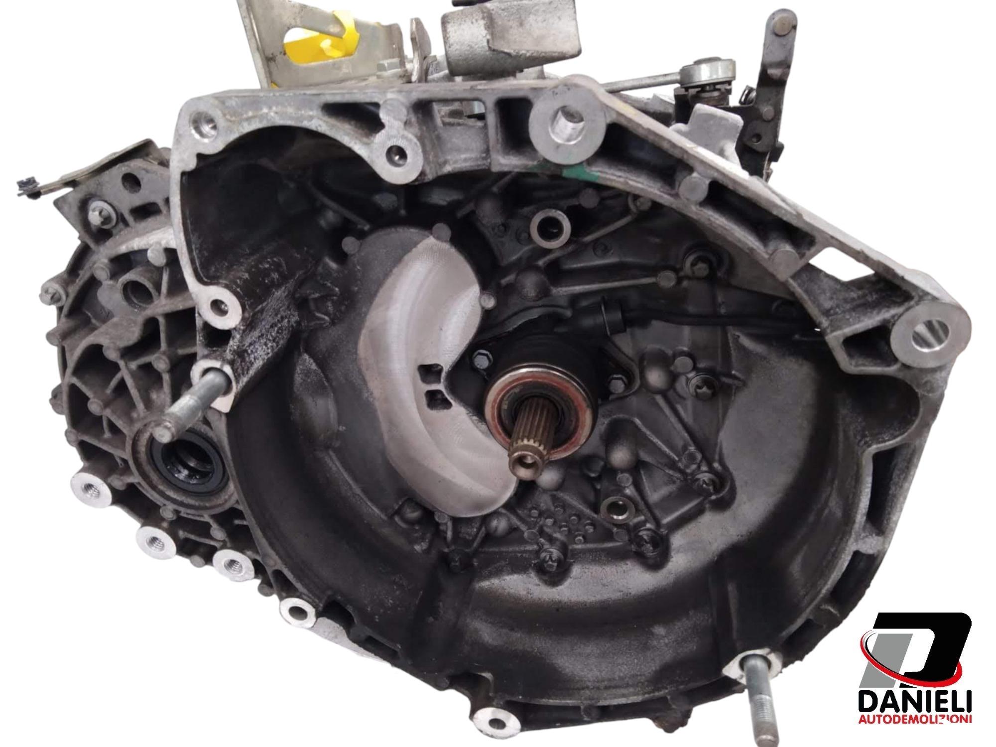 2 NUOVE CINTURE TRASMISSIONE MADE IN USA PER DELTA LA200