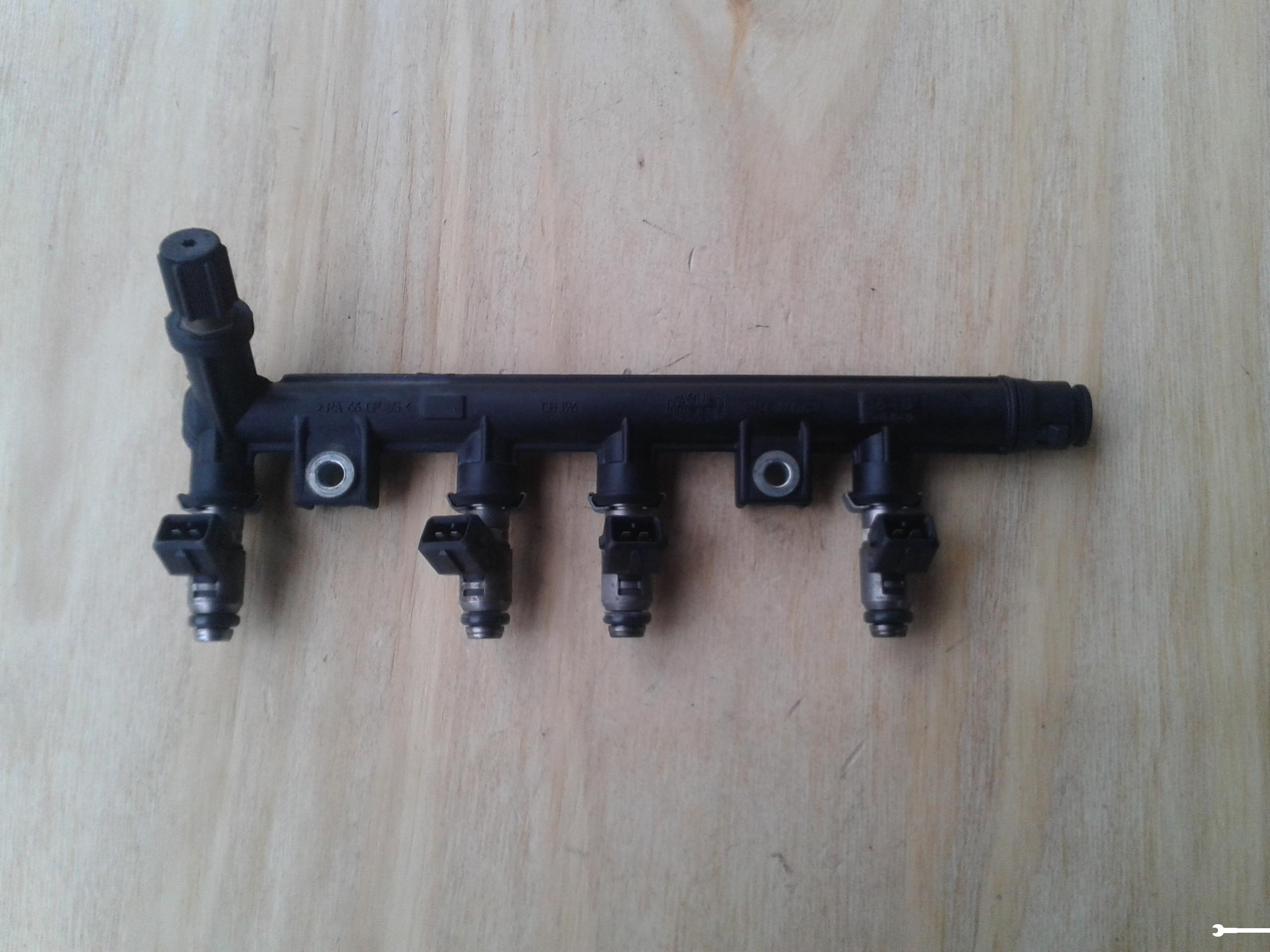 thumbnail image 2 of 4 X Fuel Injectors 0280150701 For Fiat Punto GT Uno 128 – 1.4 8V, 136PS, With O-rings 2 of 4