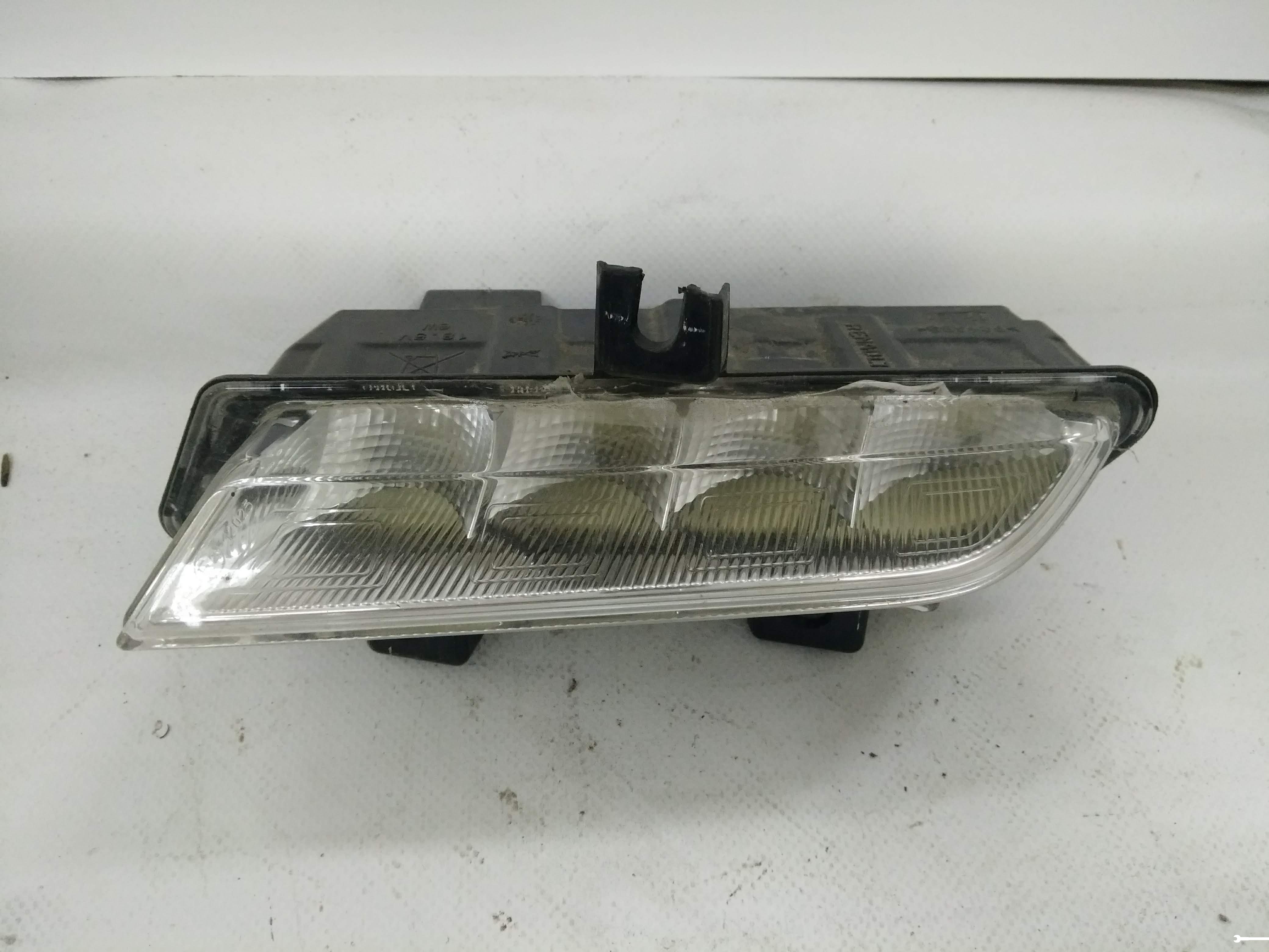 Projecteur Phare Avant Gauche/droit Pour Renault Captur/Clio 4 – Références 266003864R 266059493R