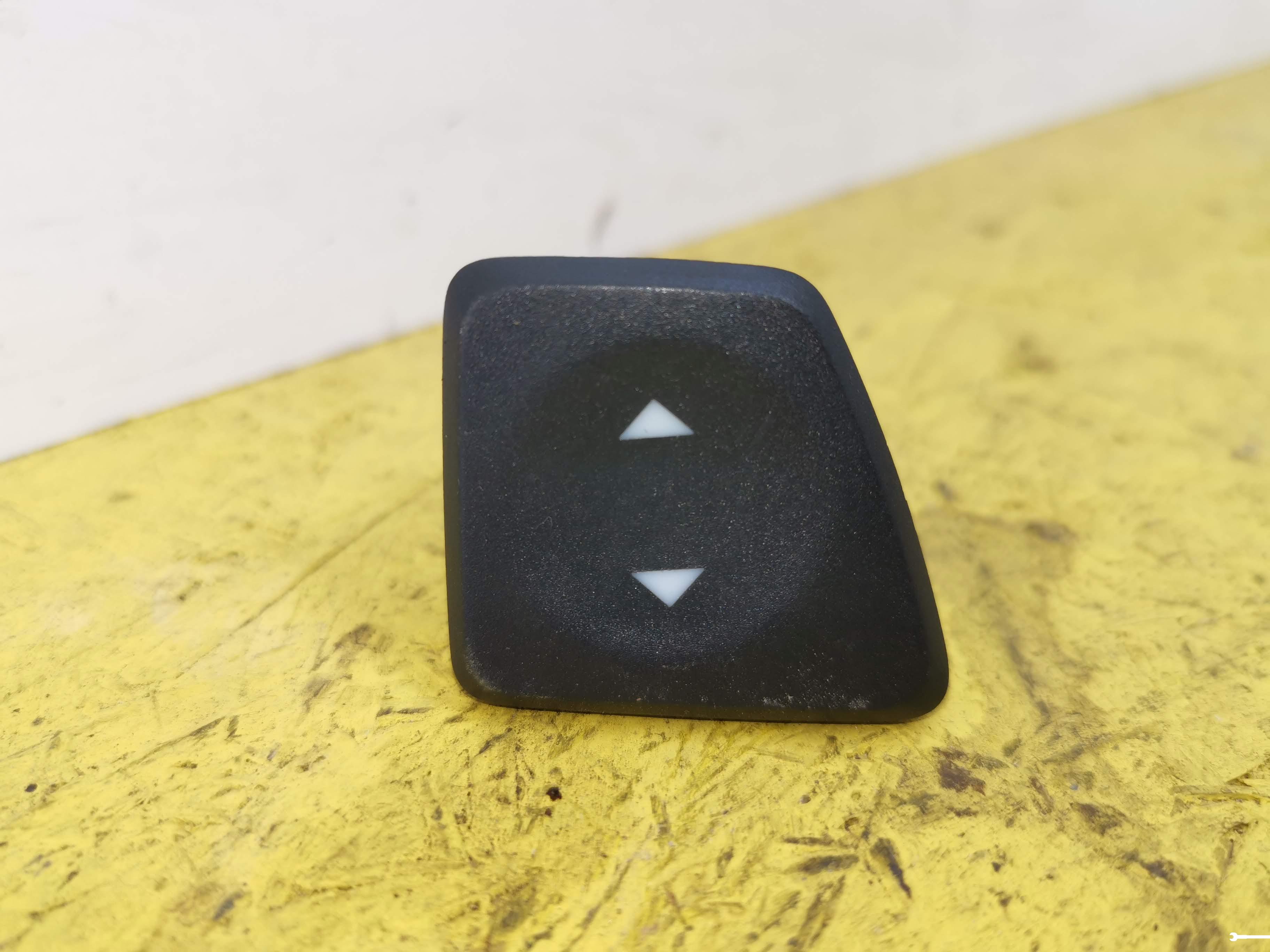 Cravate en soie orange motifs géométriques - Eton